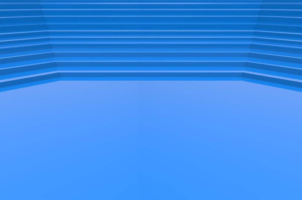 Pool mit blauer Folie